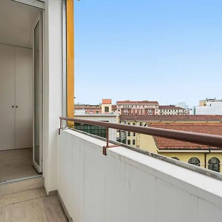 Premium With Balcony - Hospital Besta アパート