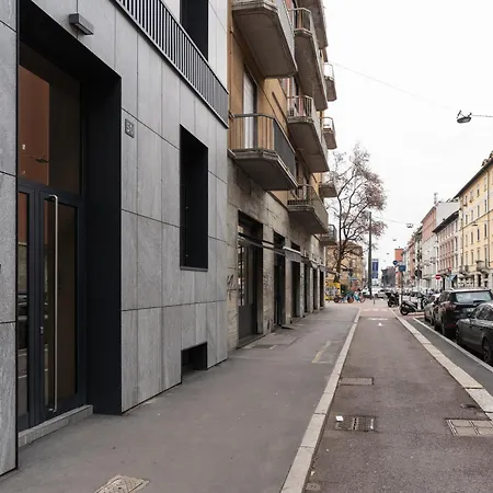 Lejlighed Guesthost - Modern Terrace Flat In Solari Area Milano