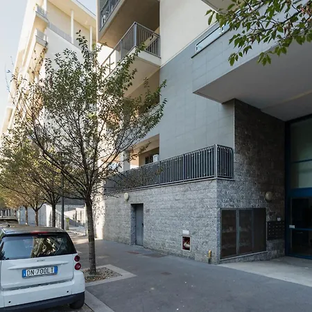 Guesthost - Rogoredo Cozy Flat With Garden דירה