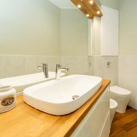 Cozy With Ac & Wifi Apartment