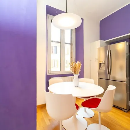 Three-room In The Heart Of * Milán