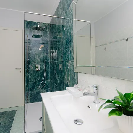 Vivimihome-norico 2 Bedrooms 1 Bathroom With Balcony Milano