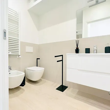 The Boutique Houses - San Siro With Private Parking - Bande Nere M1 Metro Direct To Duomo- Apartments Milan City Center * Milão