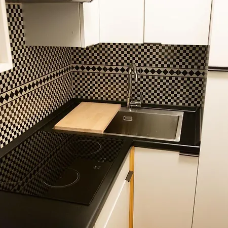 Designer In Center *