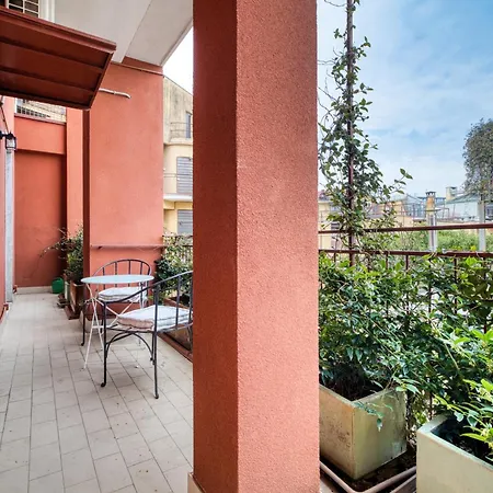 Apartamento Quiet Terrace Elegante
