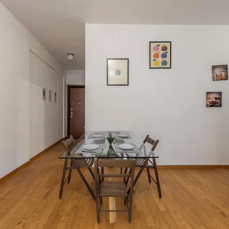 Apartment Casa Losanna, Citylife, Corso Sempione, Milan