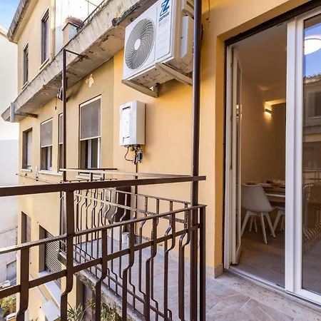 Appartement Modern Apt, 25 Min Duomo, Metro 5 Min & Wifi