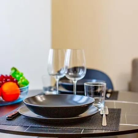 Luxurious 1bdr In Life, Sleeps 4 Appartement