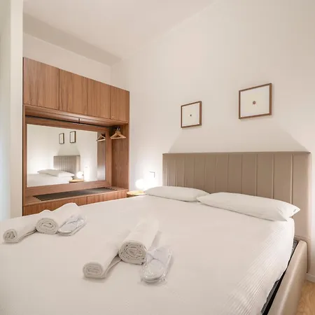 Tantardini House Near Navigli-bocconi