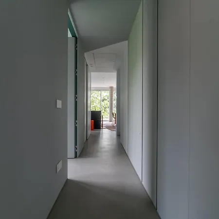 Luxury Penthouse, Exclusive Design & Private Garage Apartment *