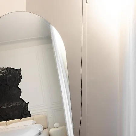The Battisti Gallery Centro * Milan