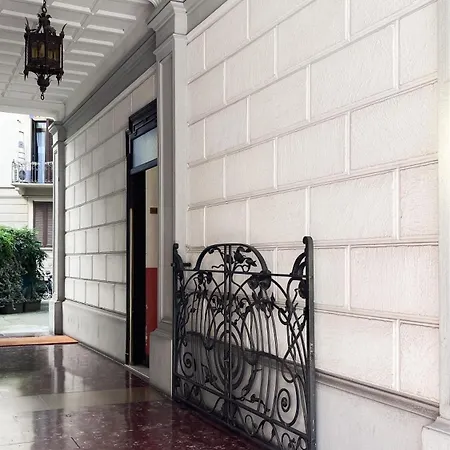 Porta Venezia - Elegante In Palazzo D'epoca Lägenhet *