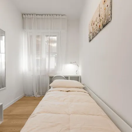 Modern Apt, 25 Min Duomo, Metro 5 Min & Wifi * Milano