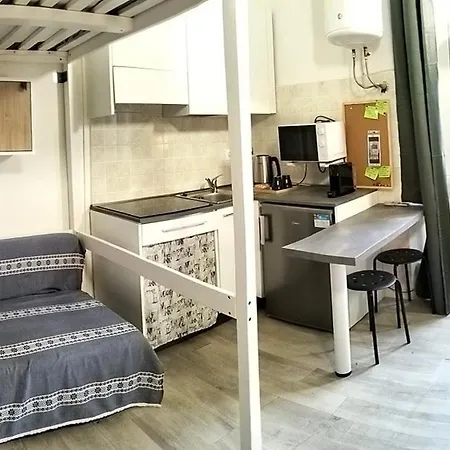 Apartament Domus Cassinis Metro And Trains At Your Doorstep Mediolan