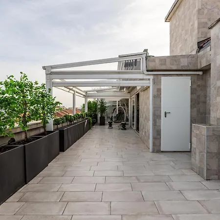 Apartman Skyline Penthouse - Terrazzo Panoramico & Metro 5min