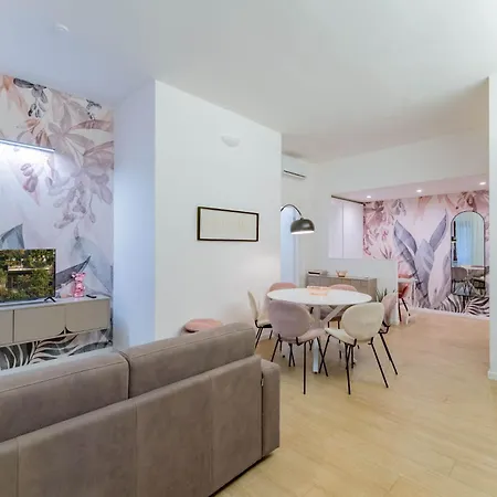Paganini 4 Exclusive - 2 Bedroom And 2 Bathroom Milano