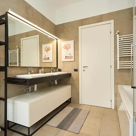 Appartamento Absolute Luxury Home, 15 Minutes Walk San Siro *