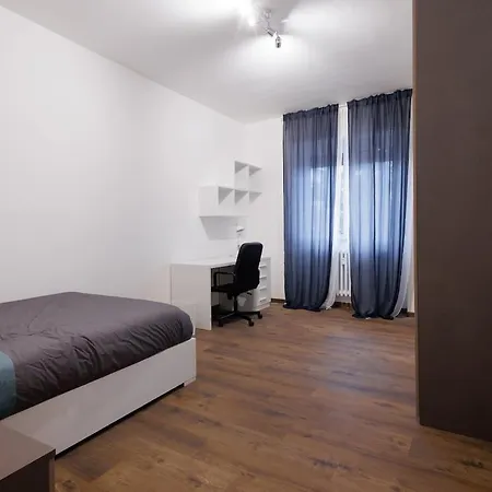Cinzia's House - 5 Minutes From The Metro Appartamento *