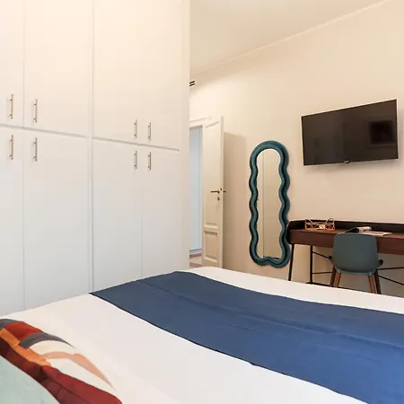 The Rent - Characteristic Three-room Near Via Washington Lägenhet Milano