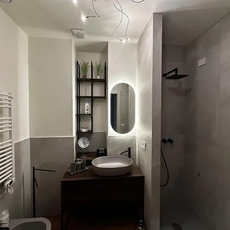 Appartement Cenisio81 *