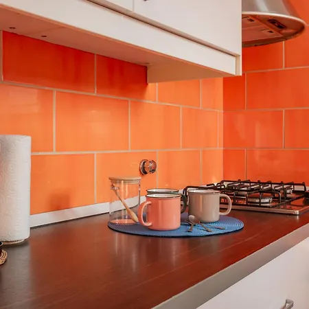 Homelovers Bright And White House Navigli District Daire *