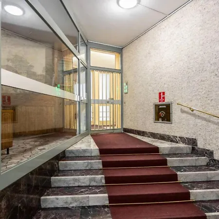דירה Centrale-duomo 10min - Spacious App - Sleeps 4 *