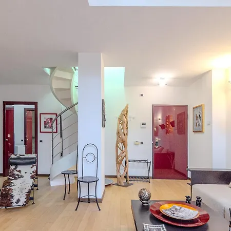 Isola Oasis - Loft With Garden & Free Private Garage アパート