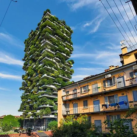 Nel Cuore Del Quartiere Isola, All'ombra Del Bosco Verticale Appartamento