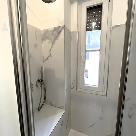 Lejlighed Modern Apt, 25 Min Duomo, Metro 5 Min&wifi