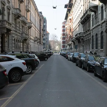 Daire Designer In Center *