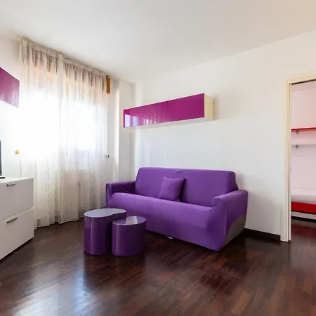 Apartment I-host Spacious 2br With 2 Baths & Balcony *