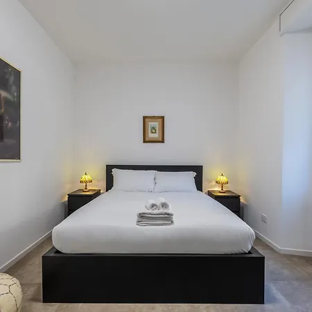 Casa San Martino, Historic Center, * Milan