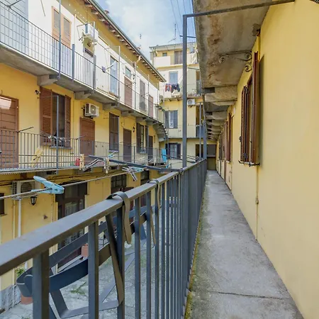 2 Bdr Flat - Direct Tram 15 Min Duomo *
