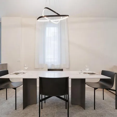 Nerogiardini - Lusso E Design A San Babila Апартаменты *