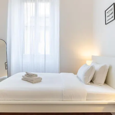 Daire Duomo 15 Min Walk - Historic Center, 4 Bedrooms And 2 Terrace *