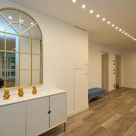 Absolute Luxury Home, 15 Minutes Walk San Siro Appartamento *