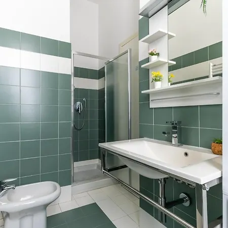 Daire Duomo 15 Min Walk - Historic Center, 4 Bedrooms And 2 Terrace