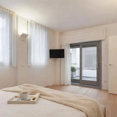 Nerogiardini - Lusso E Design A San Babila * Milano