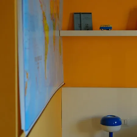 Retrowave 80's In Apartmán *