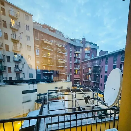 Navigli Comfort Metro Romolo Iulm & Unipol Forum Apartman *