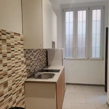 Centro فندق مبيت وإفطار ميلان