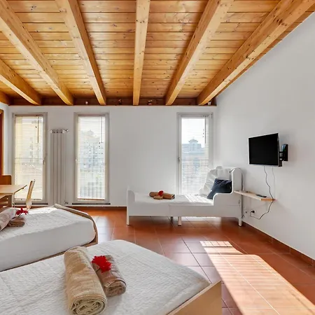 Alessia's Flat - Michetti Appartement Milaan