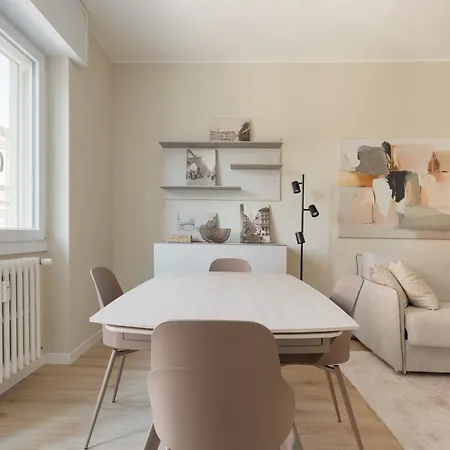 Guesthost - Darsena & Navigli Cosy Flat Милан