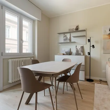 Guesthost - Darsena & Navigli Cosy Flat *