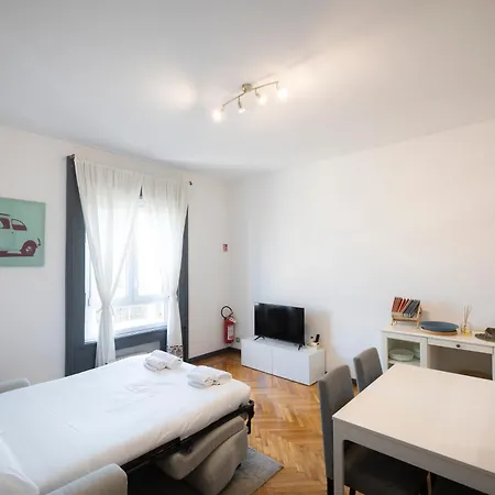 公寓 Bilocale Di Design A 100m Dalla Stazione 米兰