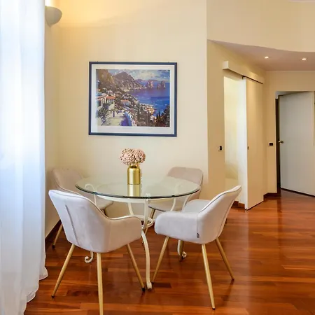 Hotel apartamentowy Royal Luxury P.zza Della Repubblica Mediolan