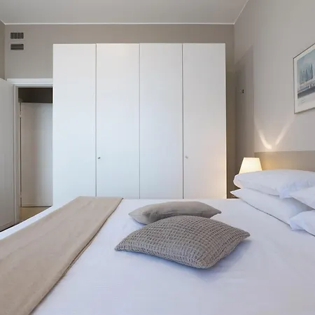 Appartement Contempora - Elvezia Park - One Bedroom E24 Milaan