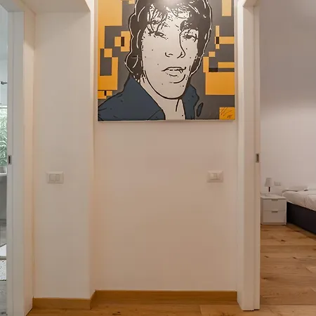 5 Walk From Porta Venezia Station, With 2 Bedrooms * Milaan