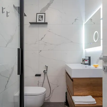I-host - Assietta * Milan