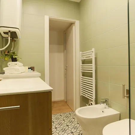 The Rent - Cozy One-bedroom In The Paolo Sarpi Area * Milánó